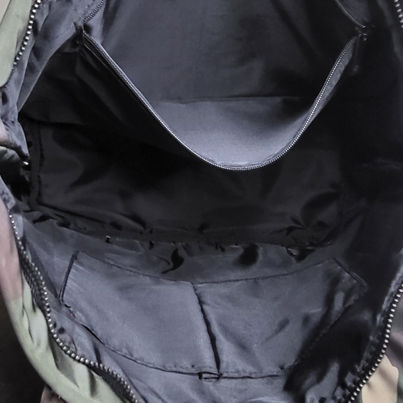 NWOT Totto Camo Tote Handbag - Picture 8 of 14